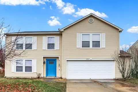 2297 Hampton Dr, Franklin, IN 46131