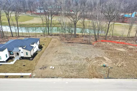 4270 Strathmore Ln, Zionsville, IN 46077