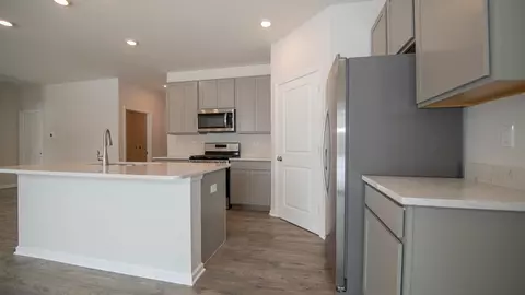 Kitchen - 348 Milltown Dr, Pendleton, IN 46064 photo 3 of 7