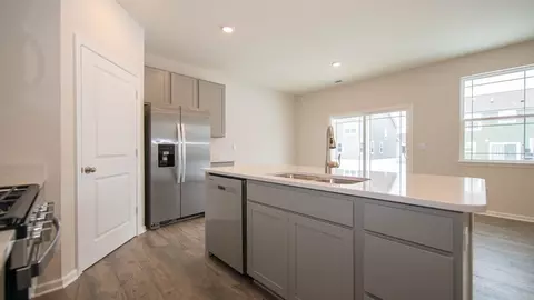 Kitchen - 348 Milltown Dr, Pendleton, IN 46064 photo 6 of 7