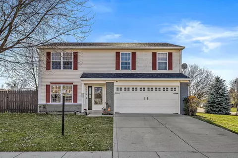 1276 Blue Heron Ln, Greenwood, IN 46143