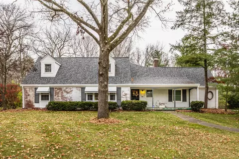 858 Meadowbrook Ct, Indianapolis, IN 46240