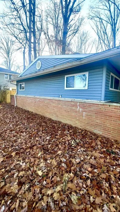 405 N Shellbark Rd, Muncie, IN 47304 photo 2