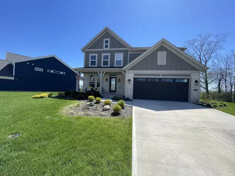 1081 Pond View Dr, Greenfield, IN 46140