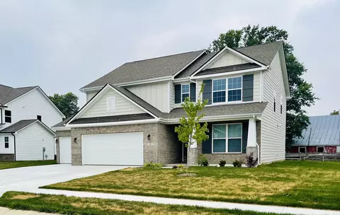 482 Cayuga Dr, Pendleton, IN 46064