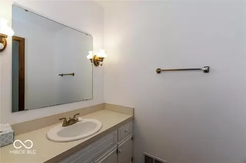 12751 Wembly Rd, Carmel, IN 46033 photo 12