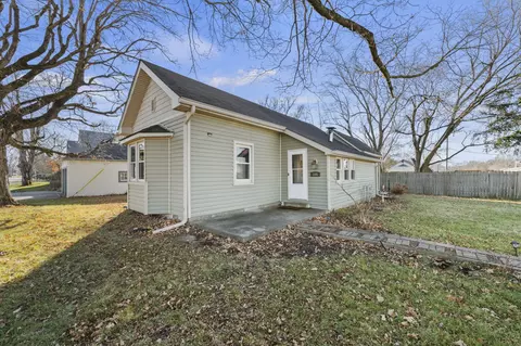 104 S Bowers St, Whitestown, IN 46075