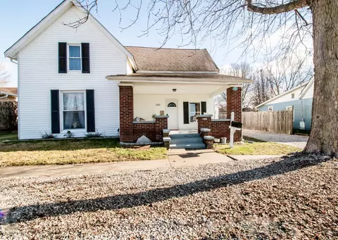 429 Elm St, Hope, IN 47246