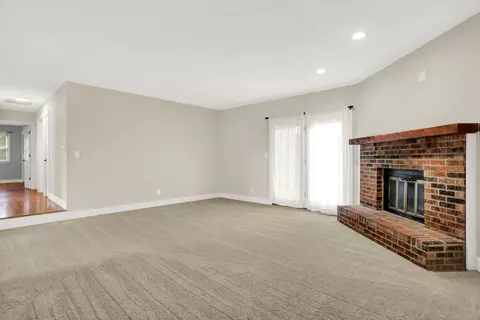 7904 Hampton Pl, Fishers, IN 46038 photo 6