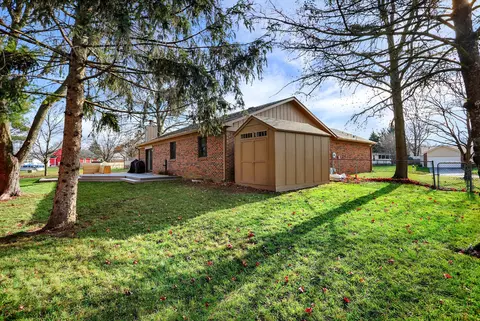 7904 Hampton Pl, Fishers, IN 46038 photo 34