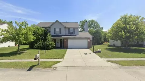 6727 Waterstone Dr, Indianapolis, IN 46268