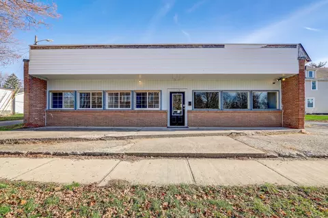 115 School St, Greenfield, IN 46140