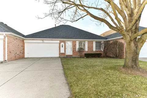 1454 Holiday Ln W, Brownsburg, IN 46112