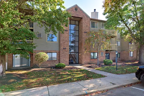 4351 Village Parkway Cir W #2, Indianapolis, IN 46254