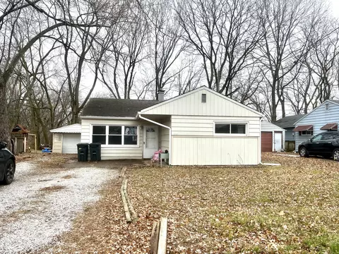 1018 Westwood Dr, Crawfordsville, IN 47933