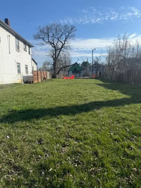 3715 E New York St, Indianapolis, IN 46201