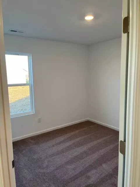 281 Waters Edge Rd, Pendleton, IN 46064 photo 9
