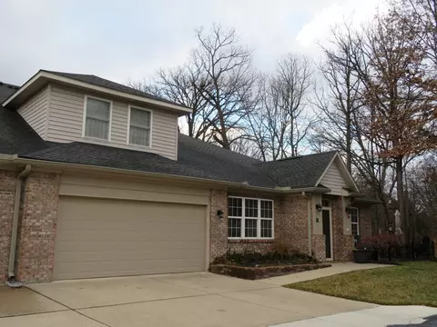 6942 Park Square Unit D Dr, Avon, IN 46123