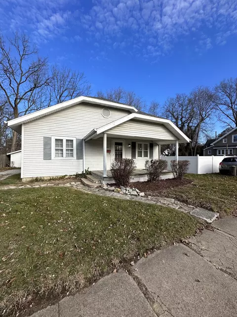 610 W Market St, Crawfordsville, IN 47933