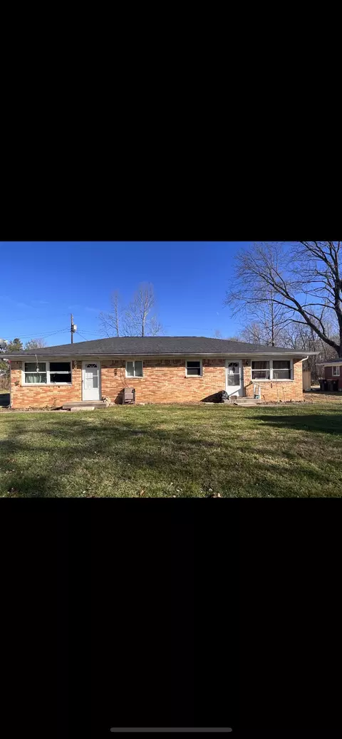 2945 S Pinewood Ln, Bloomington, IN 47401