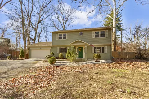 6220 Forest View Dr, Indianapolis, IN 46260