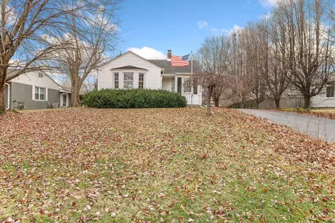 3305 Chamberlin Dr, Indianapolis, IN 46237
