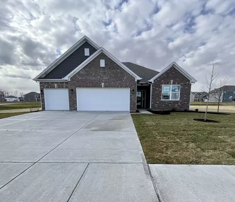 2398 Pine Valley Dr, Plainfield, IN 46168
