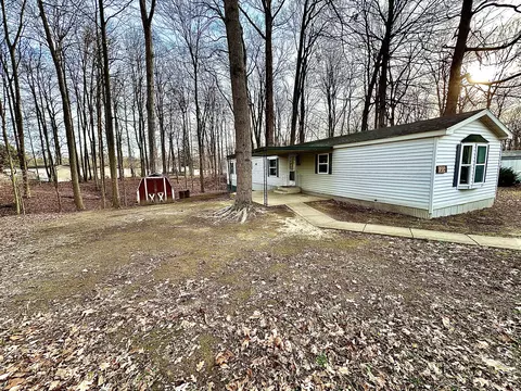 123 Blue Side Ct, Cloverdale, IN 46120