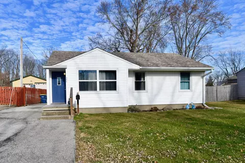 550 Ardmoor Dr, Whiteland, IN 46184