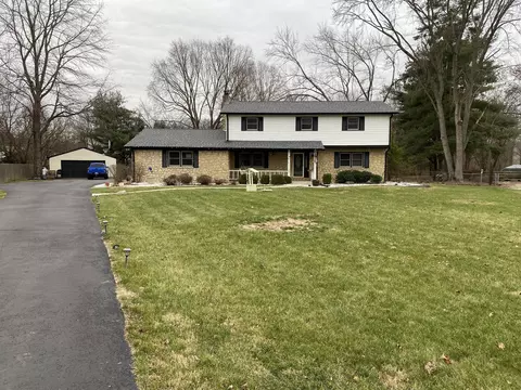207 Valley Farm Ct, Fishers, IN 46037