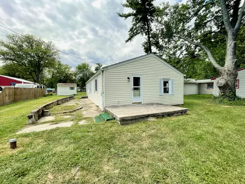 3838 Wildwood Dr, Indianapolis, IN 46239