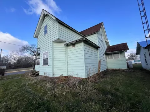 434 W Main St, Redkey, IN 47373 photo 2