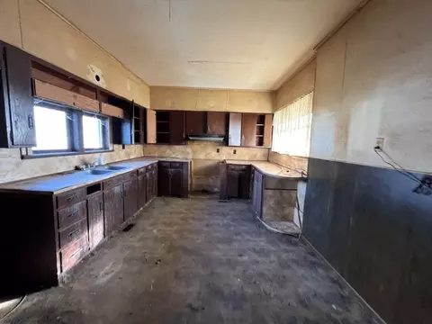 434 W Main St, Redkey, IN 47373 photo 15