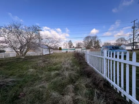 434 W Main St, Redkey, IN 47373 photo 3