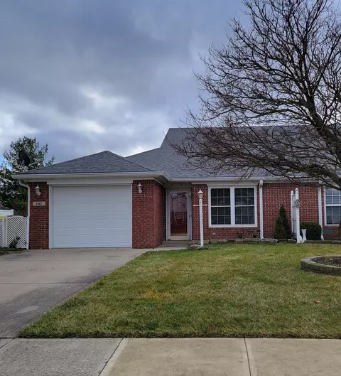 240 Reagan Cir, Franklin, IN 46131