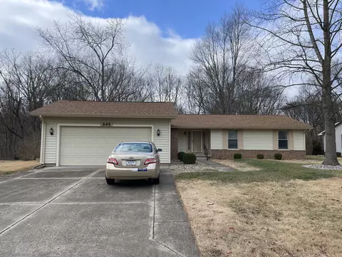 545 Riverside Cir, Columbus, IN 47203