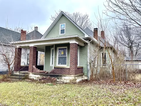 220 S 16th St, Terre Haute, IN 47807