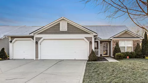 6135 Green Glade Dr, Whitestown, IN 46075