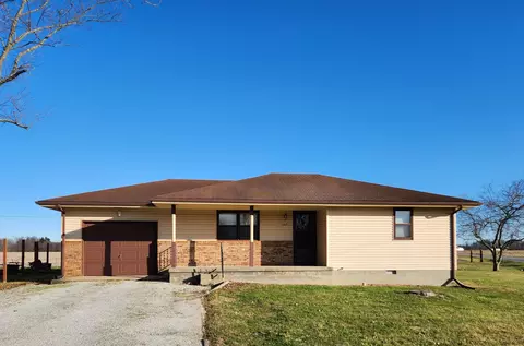 102 Shady Ln, Westport, IN 47283