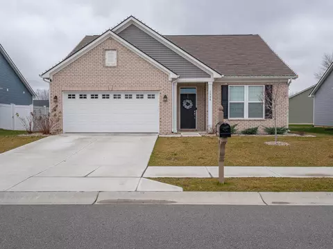 1388 Lexington Trl, Greenfield, IN 46140