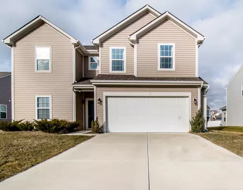 2026 Monticlair Ln, Columbus, IN 47201