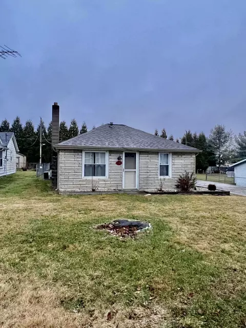 684 Fairview Dr, Columbus, IN 47201 photo 3