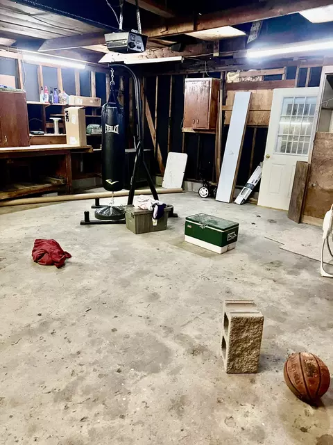 684 Fairview Dr, Columbus, IN 47201 photo 18