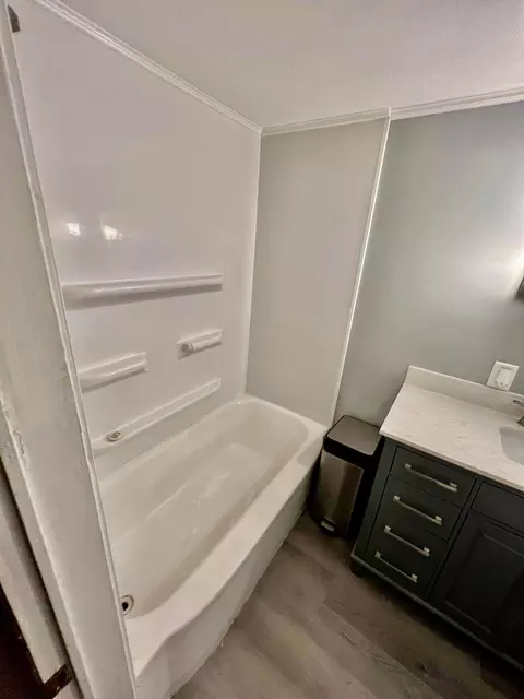 684 Fairview Dr, Columbus, IN 47201 photo 17