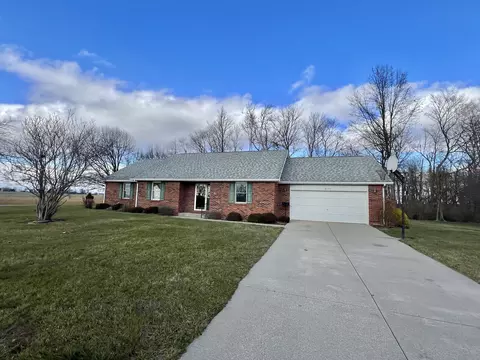 8520 Rainier Rd, Seymour, IN 47274