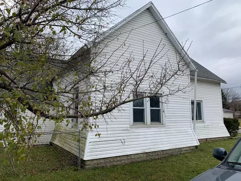 224 W 38th St, Marion, IN 46953