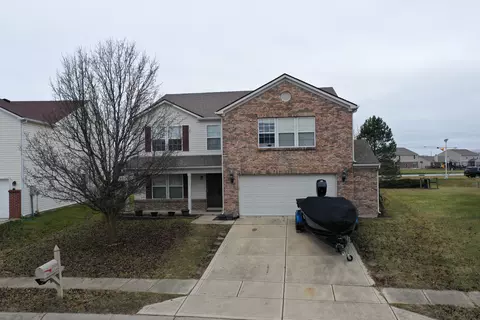 2424 Monarchy Ln, Greenwood, IN 46143