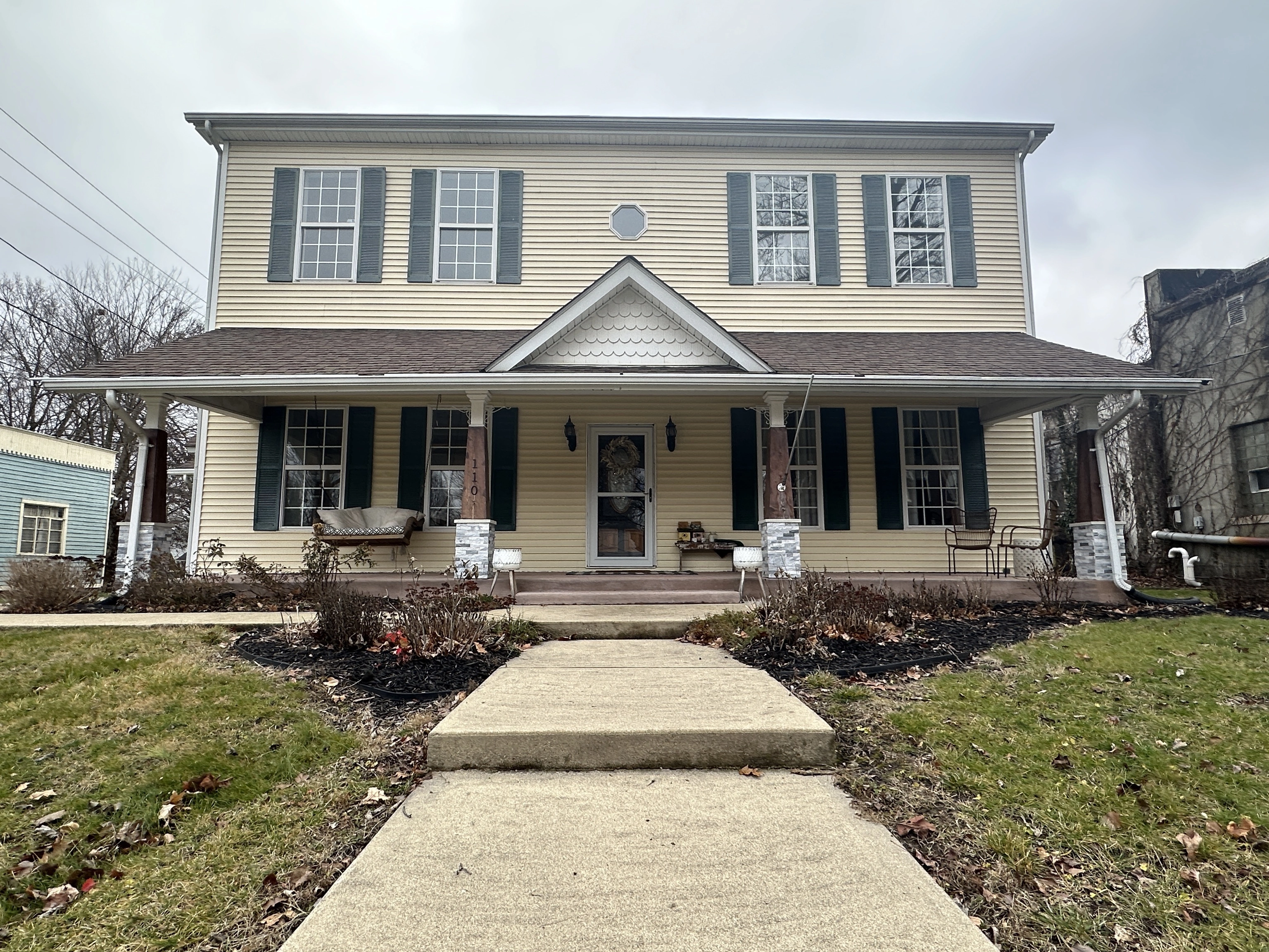 110 W Main St  