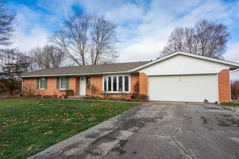 1250 Hillview Dr, Franklin, IN 46131