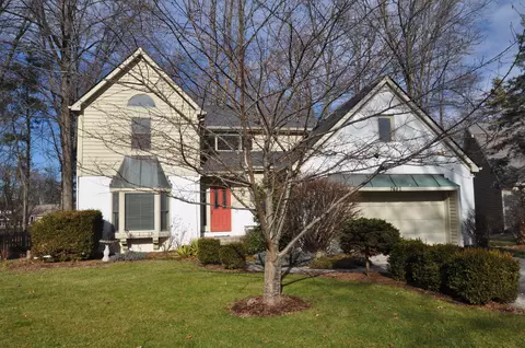 7682 Pinesprings W Dr, Indianapolis, IN 46256